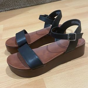 American Eagle Double Strap Platform Wedge